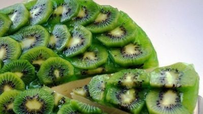 Нежный творожный торт с киви без выпечки