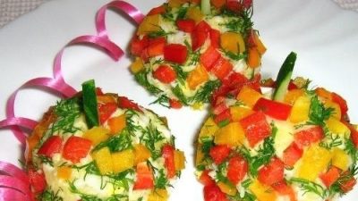 Новогодний салат-гарнир из овощей «Ёлочные шары»