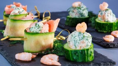 Огуречные роллы с копченым лососем
