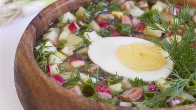 Окрошка с колбасой на пиве