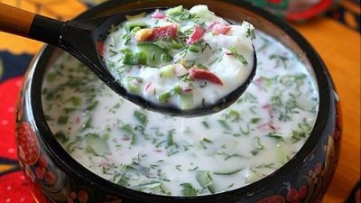 Окрошка с салями на кефире и газированной воде