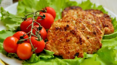 Оладьи из куриной грудки с овсянкой