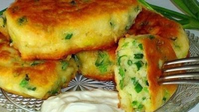 Оладьи на кефире с зеленым луком