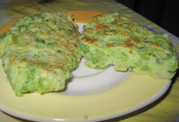 Оладья из картофеля с зеленым горошком