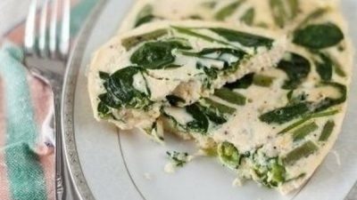 Омлет со шпинатом и стручковой фасолью в пароварке