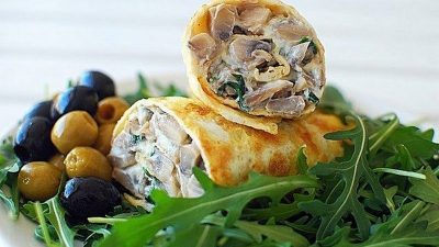 Омлетный рулет с грибами и рикоттой