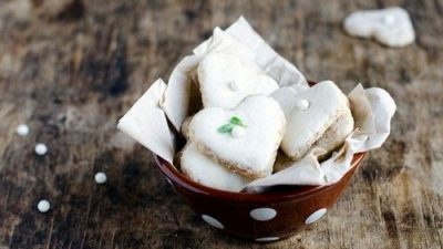 Ореховое печенье в сахарной глазури