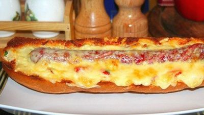 Оригинальный хот-дог «Каноэ»