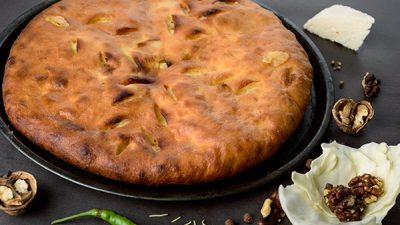 Осетинский «Кабускаджин» с капустой