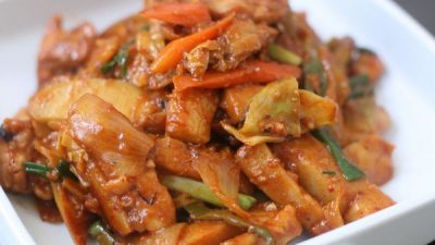 Острая курица «Хе» с болгарским перцем