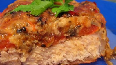 Острая свинина с шампиньонами и сыром