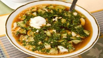 Овощная окрошка с кальмарами на квасе