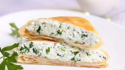 Овсяные блинчики с чесночно-творожной начинкой