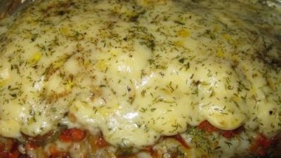 Пангасиус с овощами, запеченный под сыром