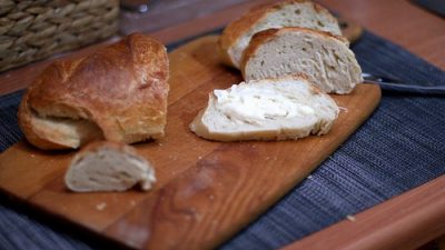 «Парижский» батон в духовке