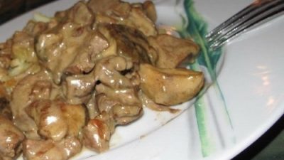 Печень в соусе из йогурта и плавленого сырка