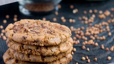 Печенье из гречки с яблоками