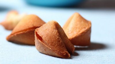 Печенье с предсказаниями к празднику