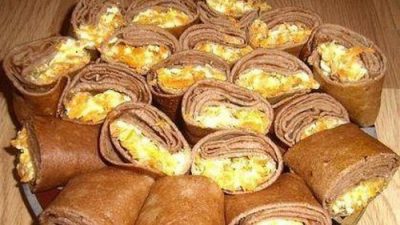 Печеночные блинчики с начинкой из моркови