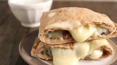 Пицца «Кальцоне» с начинкой из пюре