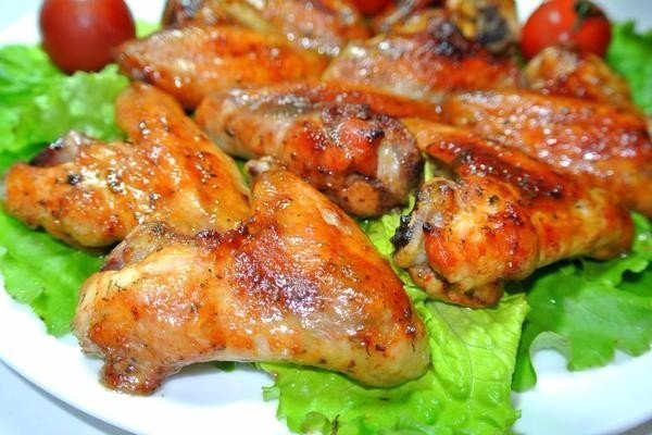 Лучшие рецепты куриных крыльев, запеченных в духовке - Духовка от Гранд кулинара