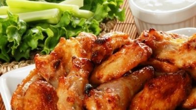 Пикантный шашлык из куриных крылышек