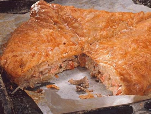 Пирог с рыбой и рисом по-татарски