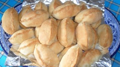 Пирожки с творогом из быстрого дрожжевого теста