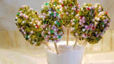 Пирожное на палочке «Рождественская елочка»