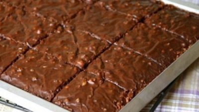 Пирожные в шоколадной глазури по-домашнему