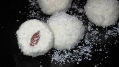 Полезные творожные конфеты с медом и миндалем