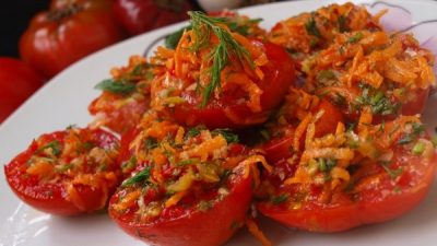 Помидоры по-корейски с морковью и чесноком