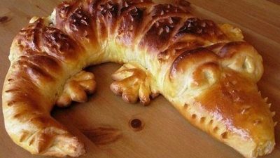 Постный рыбный пирог с картофелем и луком