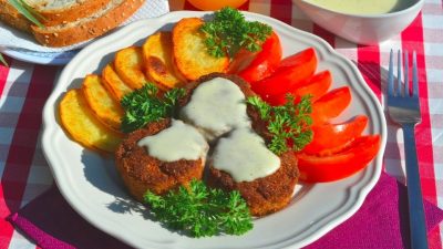 Пожарские котлеты с мускатным орехом
