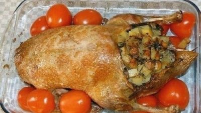 Праздничная утка фаршированная овощами