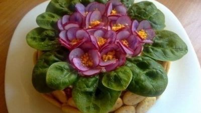 Праздничный салат «Фиалки»