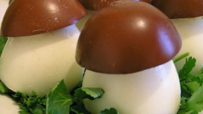 Простая закуска «Грибочки» из яиц