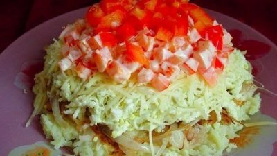 Простой картофельный салат с сыром