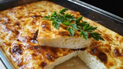 Простой омлет с сыром в духовке