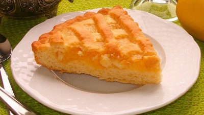 Простой песочный пирог с лимонной начинкой