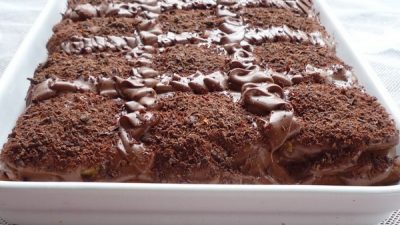 Простой торт с шоколадным кремом