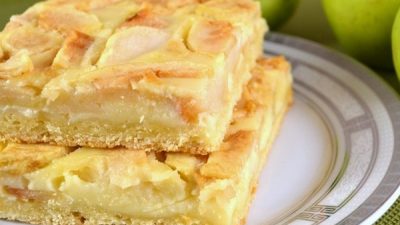 Простой яблочный пирог по-домашнему