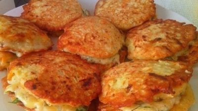 Простые кабачковые оладьи с сыром