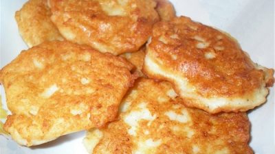 Простые рыбные оладьи