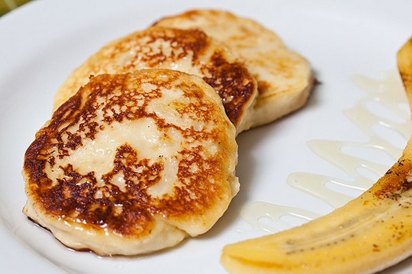 Сырники с бананом в духовке: простой рецепт полезного завтрака