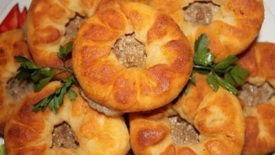 Пышные беляши с мясным фаршем по-домашнему