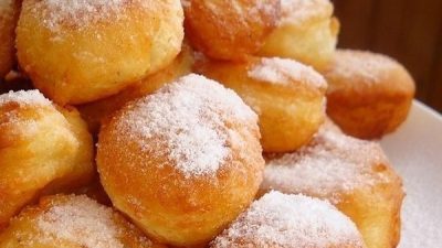 Пышные пончики с яблоком