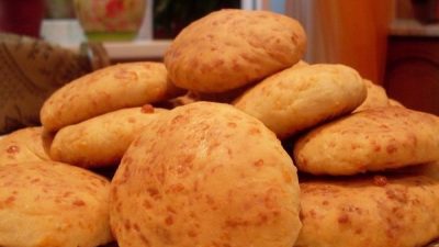 Пышные сырные лепешки на кефире