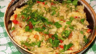 Рагу из пекинской капусты с лисичками