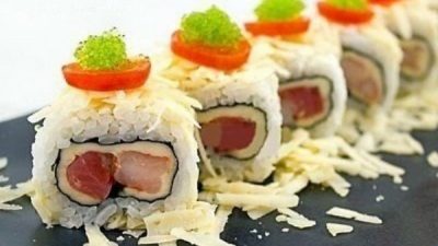 Роллы с семгой и креветками по-домашнему